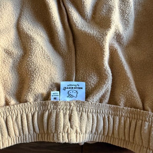 Hello Kitty Tan Sweatshirt and Shorts Set - Picture 3 of 3